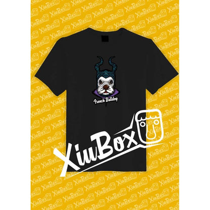 フレンチブルドッグ×ブラックウィッチ おしゃれユニセックスTシャツ｜親子コーデ・カップル・大人兼用・子供用あり｜台湾デザイン・日本制作発送｜即納・送料無料